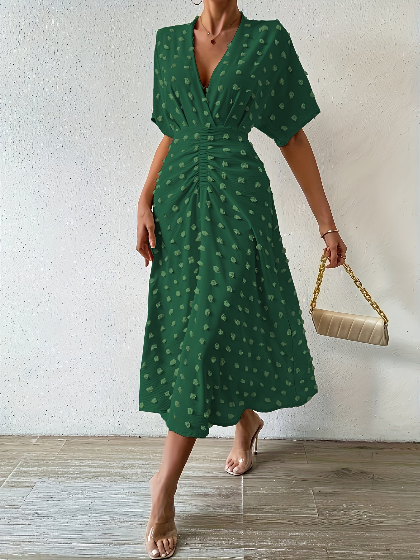 Selma – Vestido midi plisado acogedor con escote en V