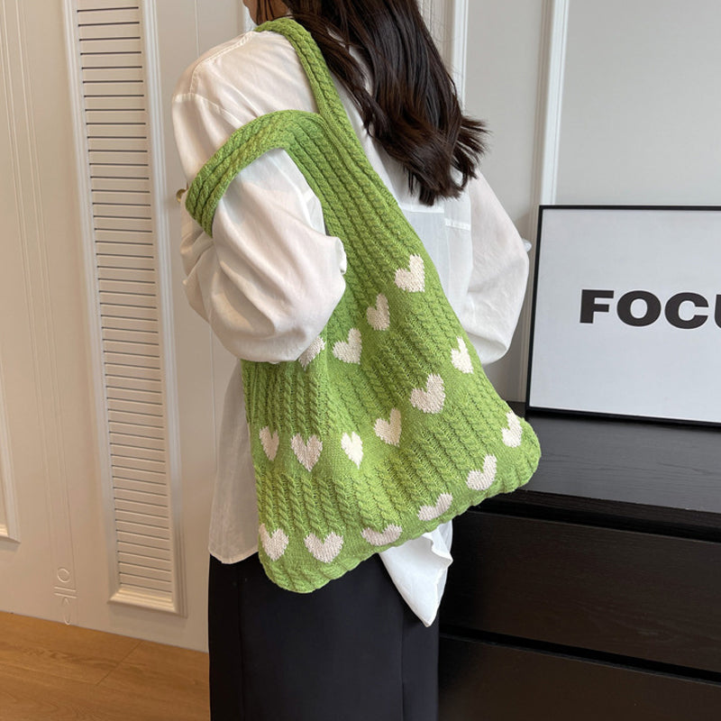 Sommerhæklet tote-taske med hjerter