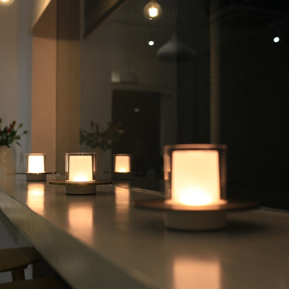 AuraSync – Intelligente bewegungs gesteuerte Lampe