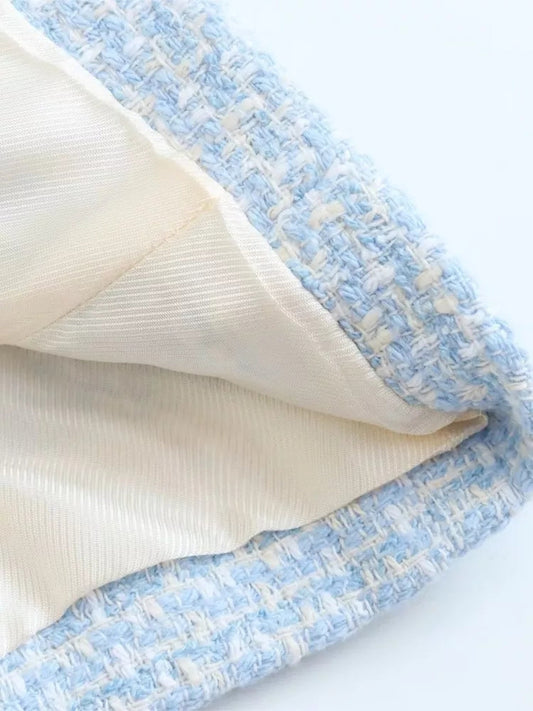 Alma elegante Damenjacke mit dekorativen Knöpfen und Taschen