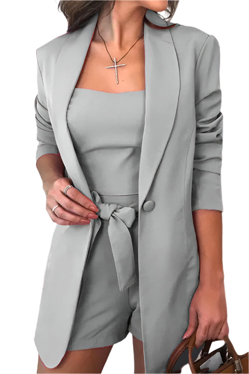 Julie - 3-teiliges Set mit Cropped Top, Gürtel-Shorts und Blazer