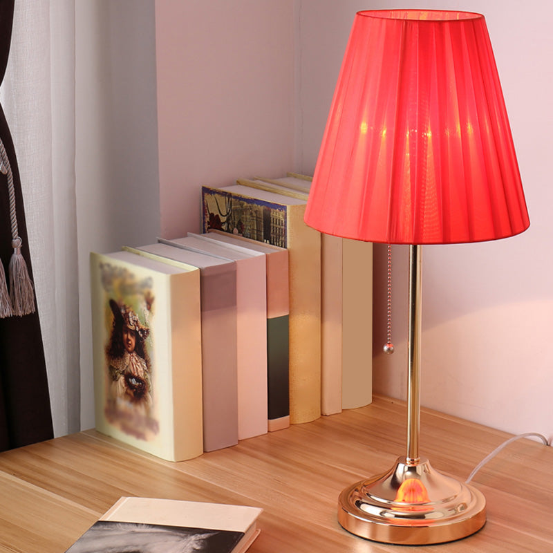 AstralGlow - Elegante Stoff Empire Shade Tischlampe mit Zugkette