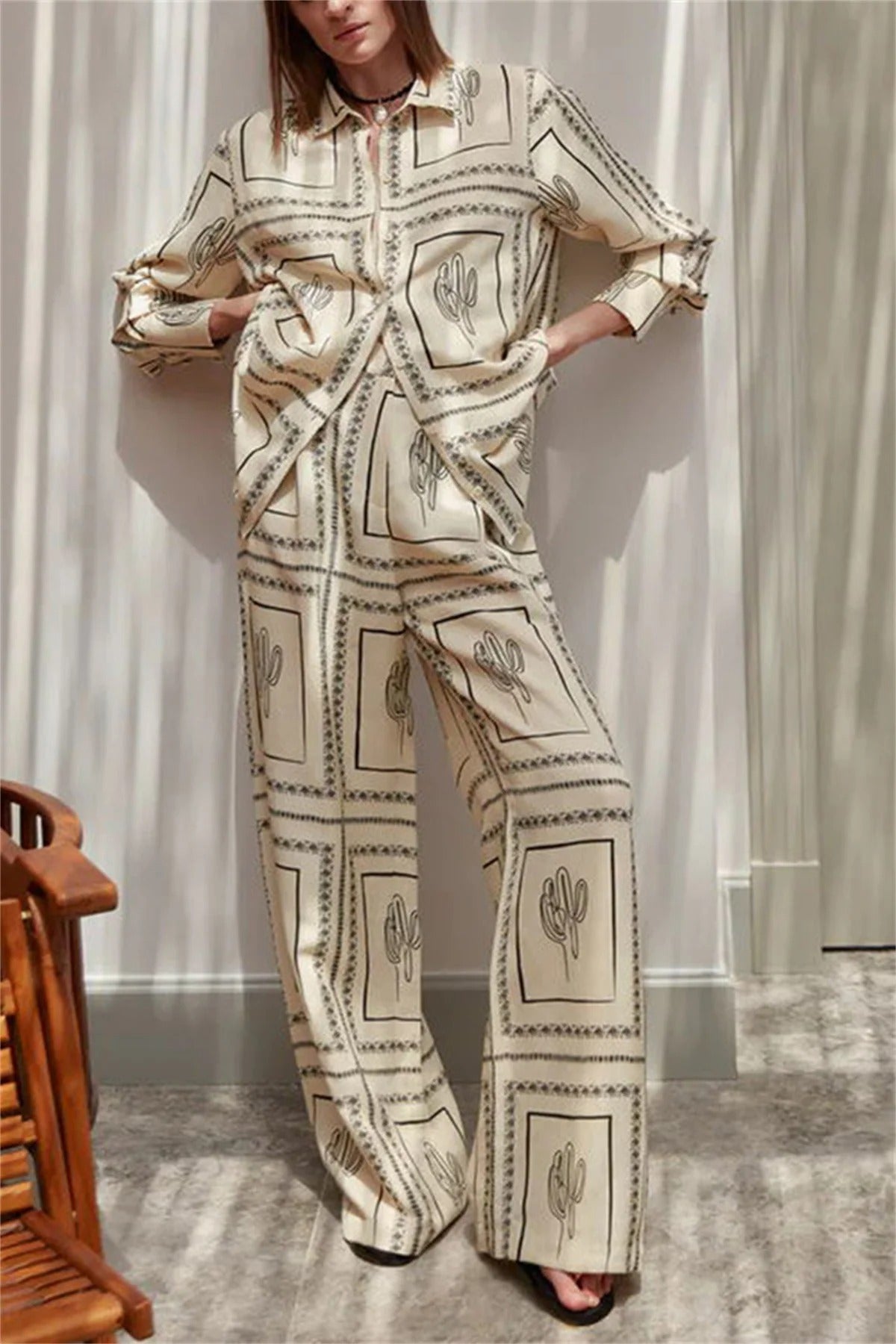 Amalia - Elegantes Shirt- und Hosen-Set mit Druck
