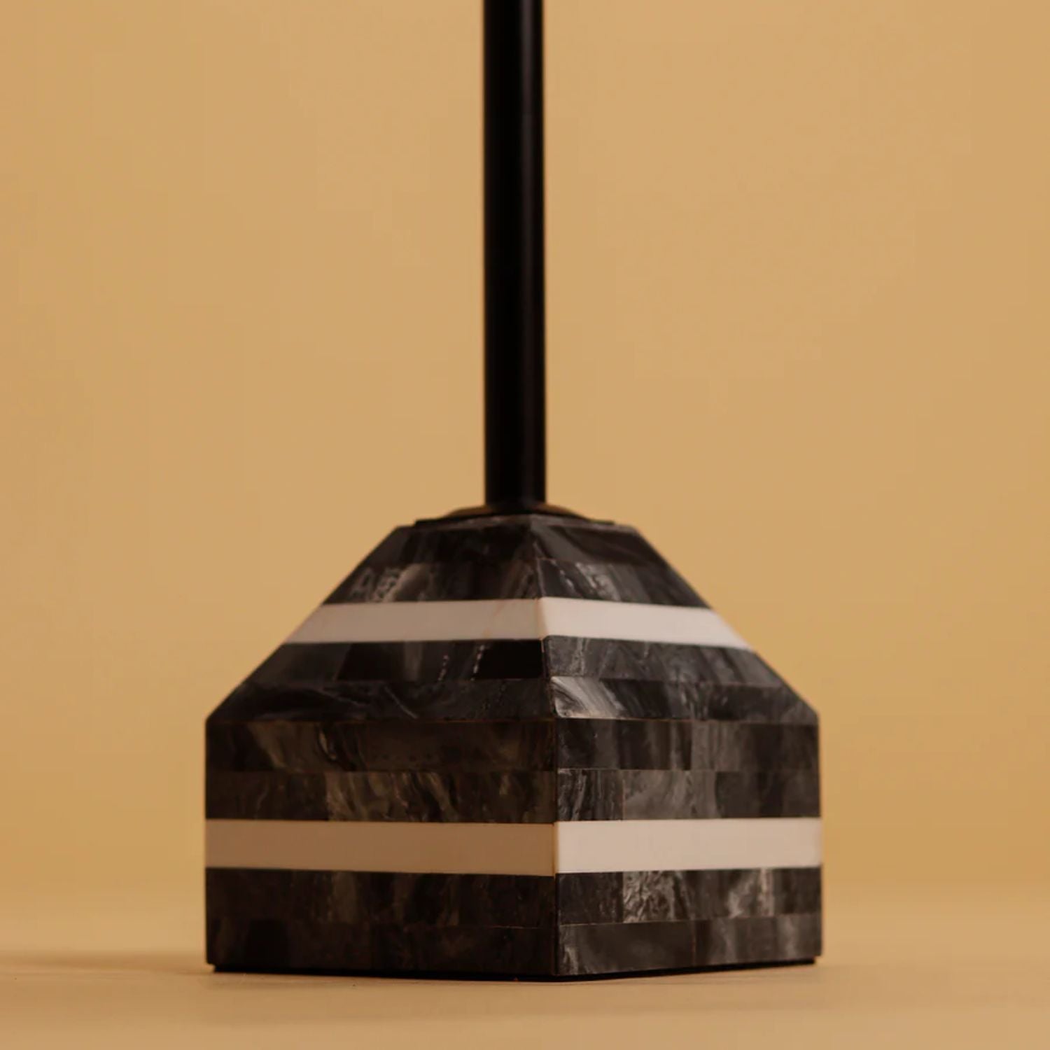 Ebonelle - Mesa de tocador Mystique negra y blanca