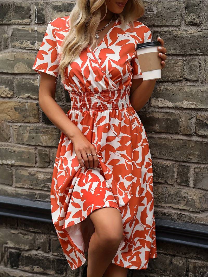 Ivy – Vestido cruzado de manga corta con estampado floral