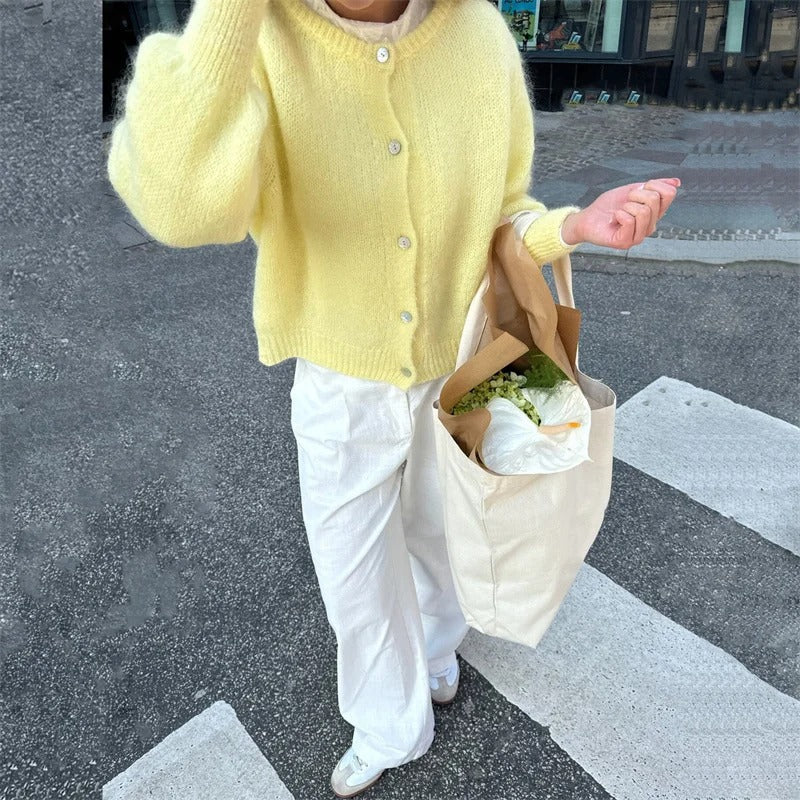 Signe Weiche Oversize-Strickjacke mit Knöpfen und langen Ärmeln