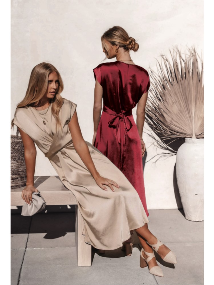 Athena - Elegante vestido satinado cruzado