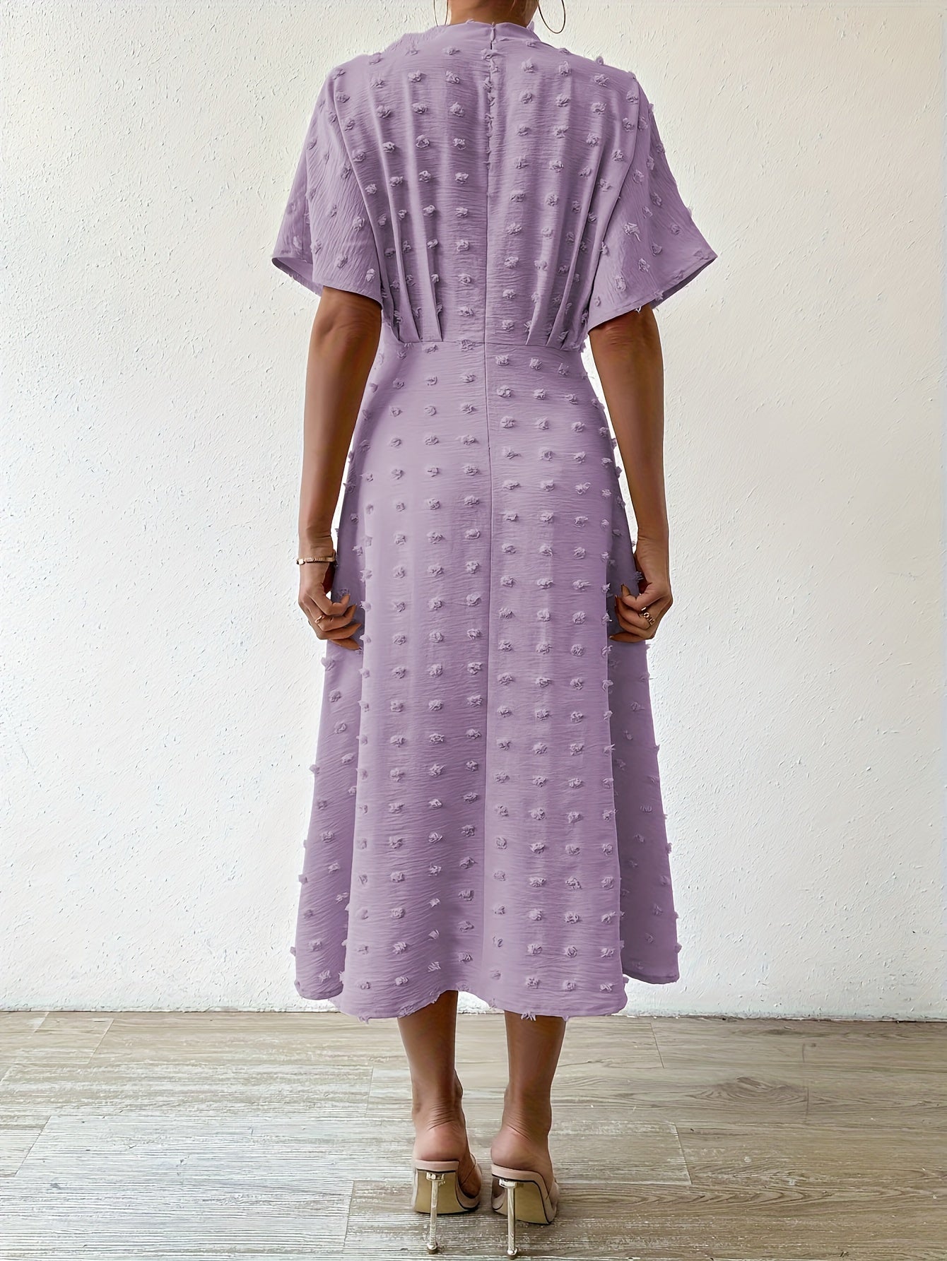 Selma – Vestido midi plisado acogedor con escote en V