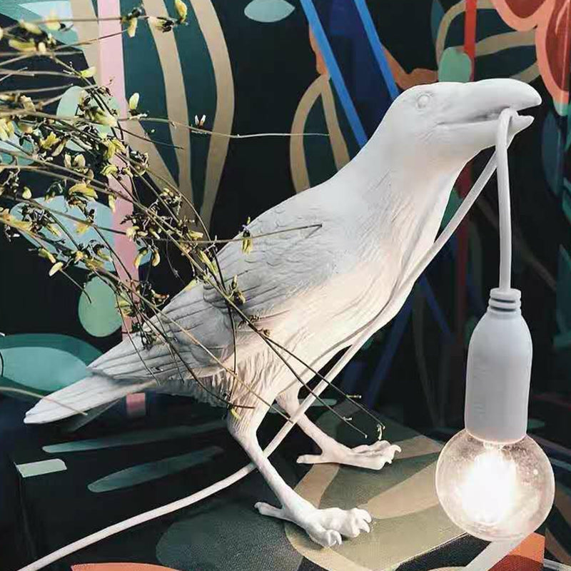 Luma - Dekorative Tischlampe mit Vogel