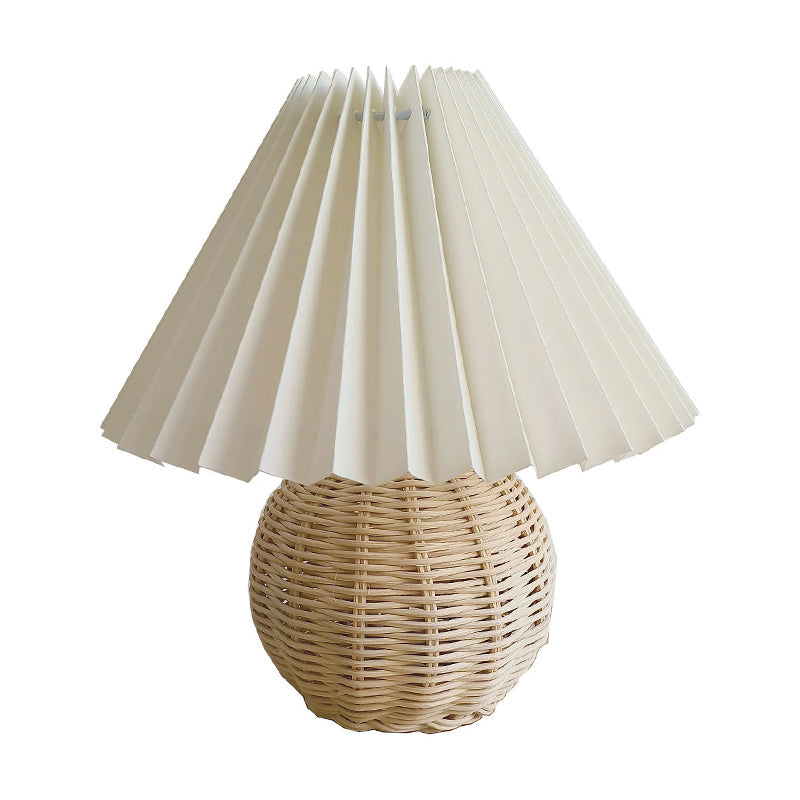 Bambrella - Minimalistische Nachtlampe aus Rattan