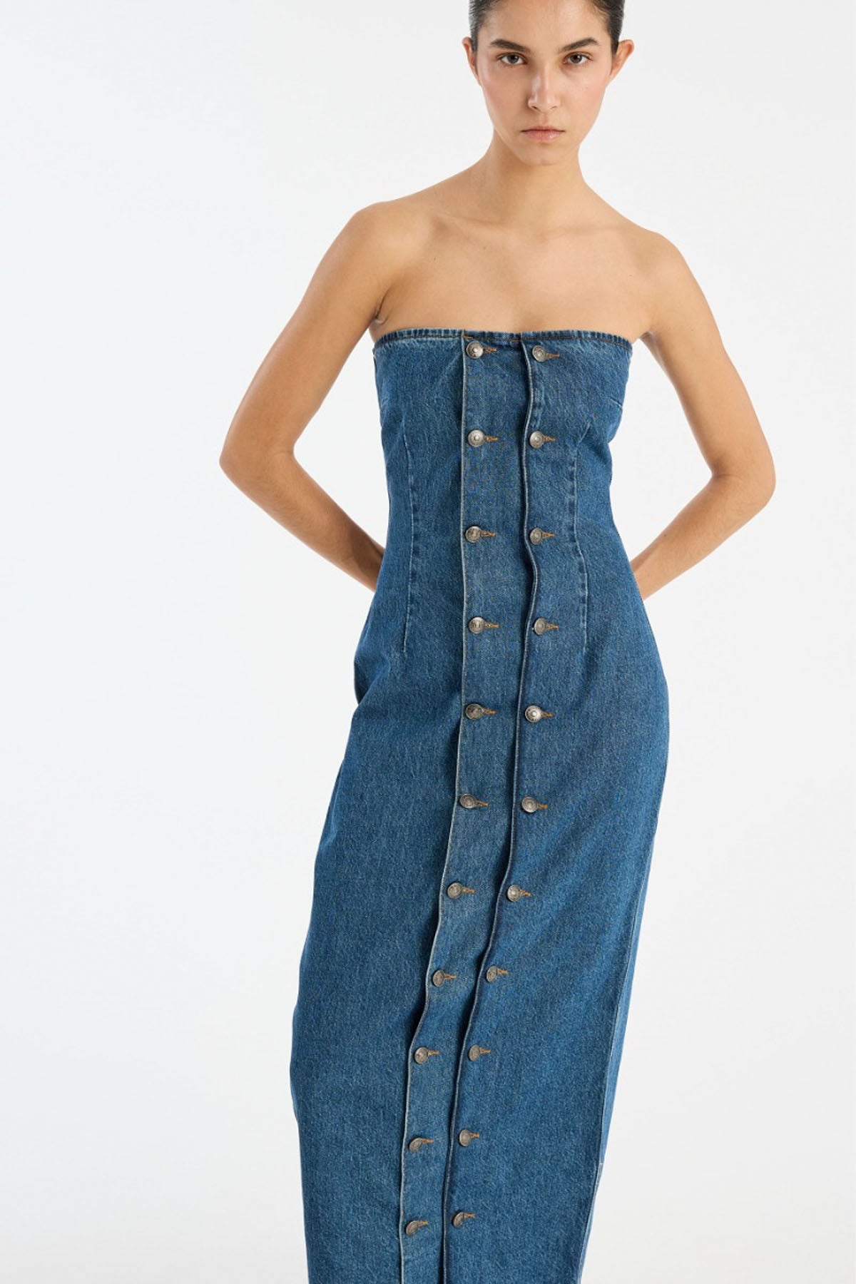 Daisy - Kleid mit Knopfdetails aus Denim