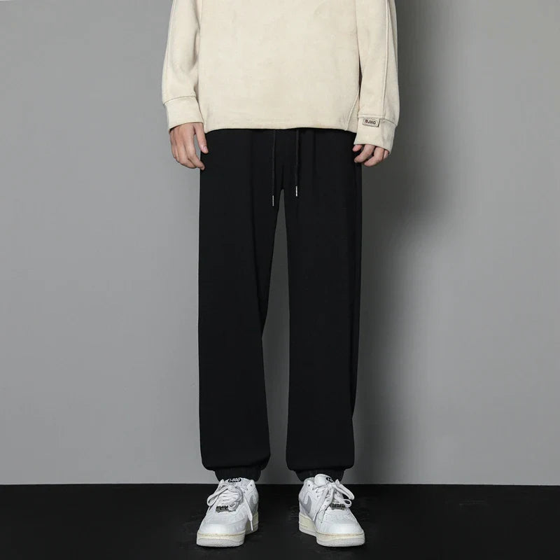 Adrian – Moderigtige loungebukser med vide ben