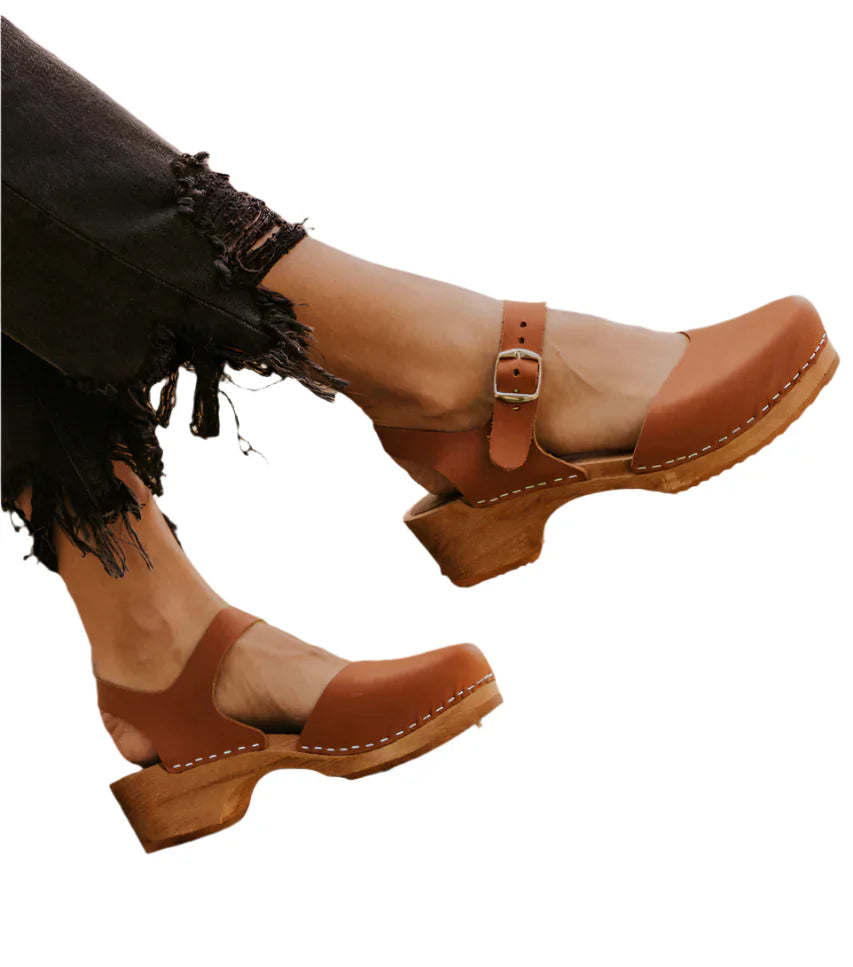 Stella - Holzabsatz Holzschuhe mit Knöchelriemen und Schnalle
