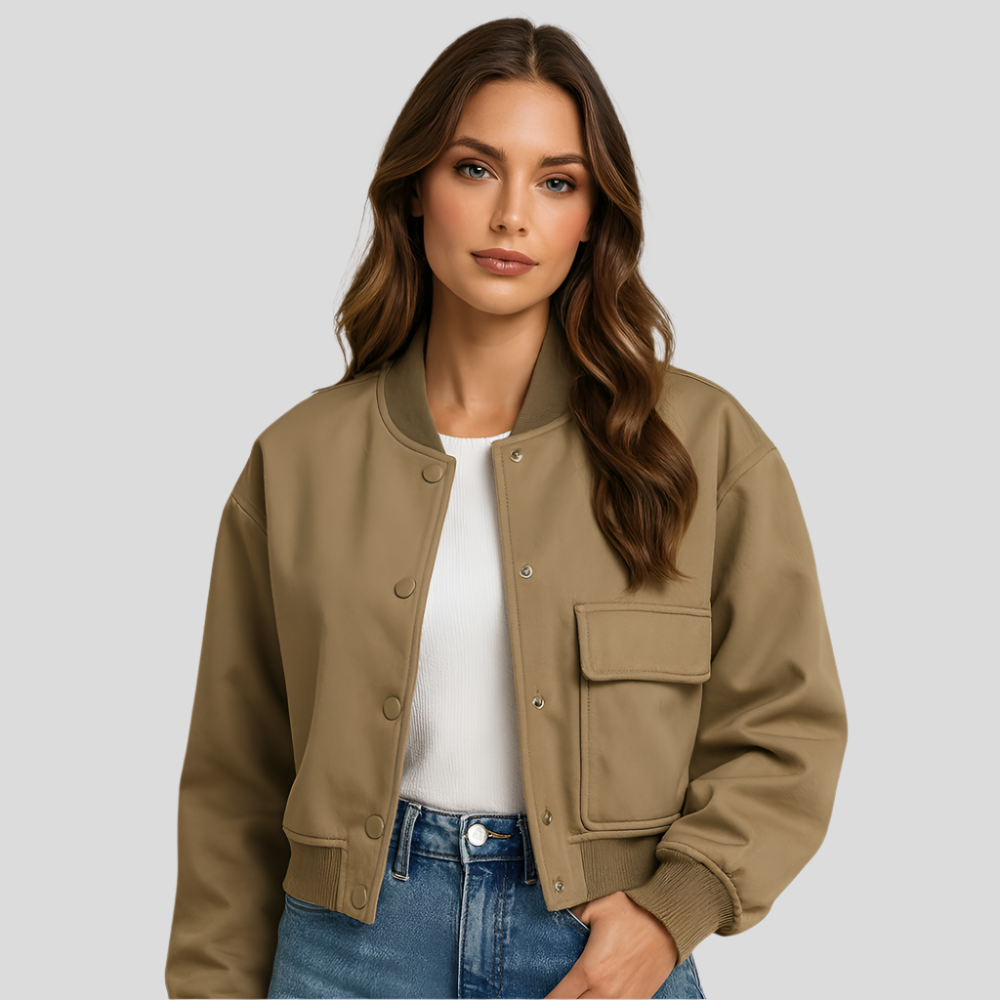 Kurzer Flugzeugjacke für Damen – Klapptaschen und Druckknopfverschluss