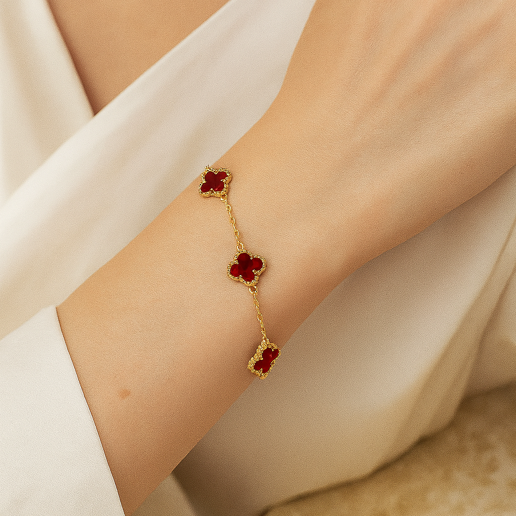 Thyra - Pulsera clásica chapada en oro