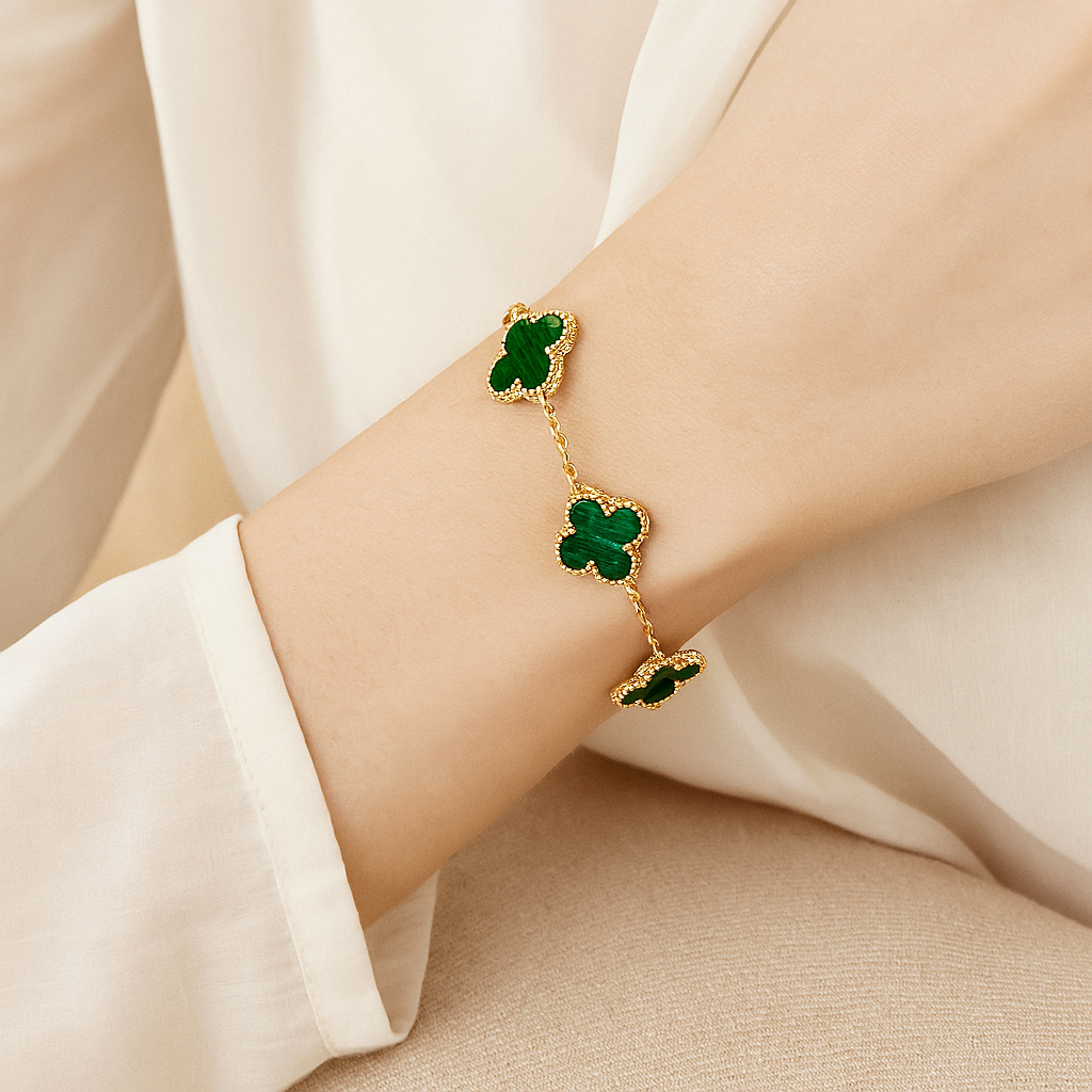 Thyra - Pulsera clásica chapada en oro