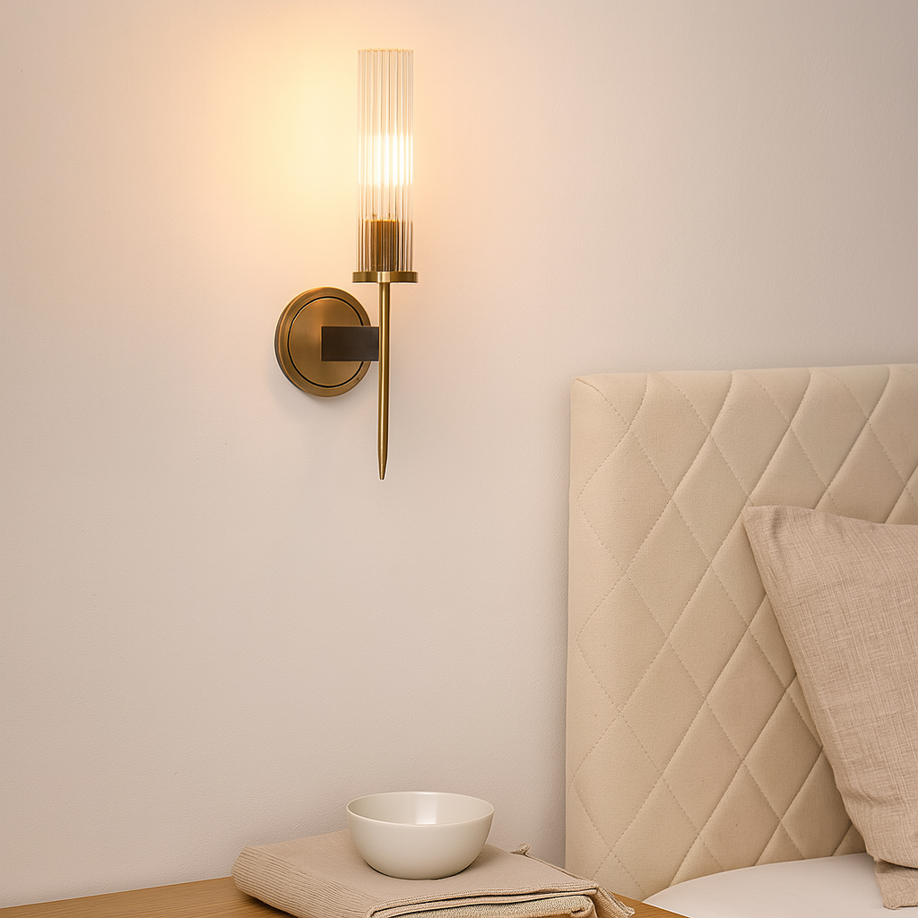 Bronzia – Ribbet Glas und Warmes Kupfer-Finish Moderne Wandleuchte