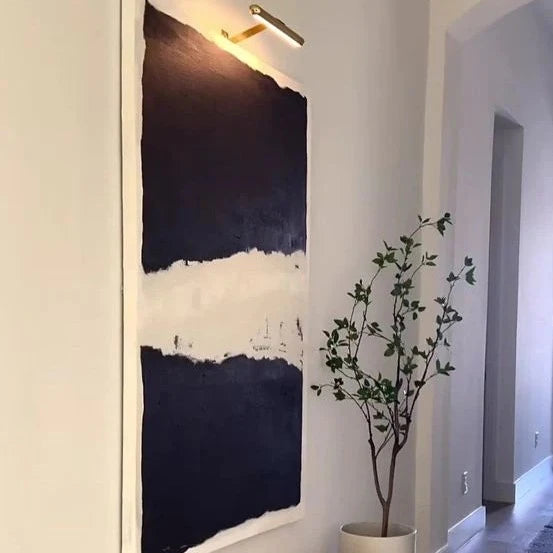 BrightGlow – Minimalistische Lampe in stilvollen Ausführungen für kunstvolle Präsentation