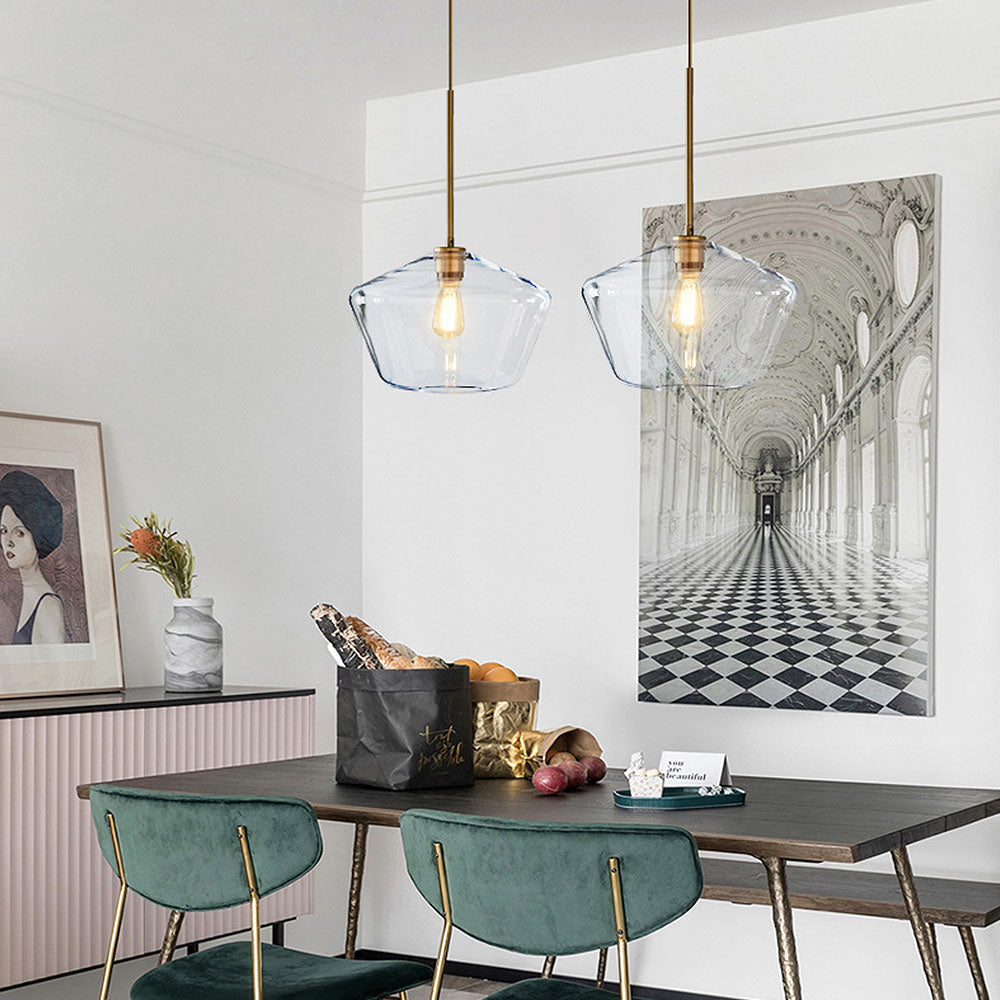 LumaGlow - Elegante Pendelleuchte aus klarem Glas