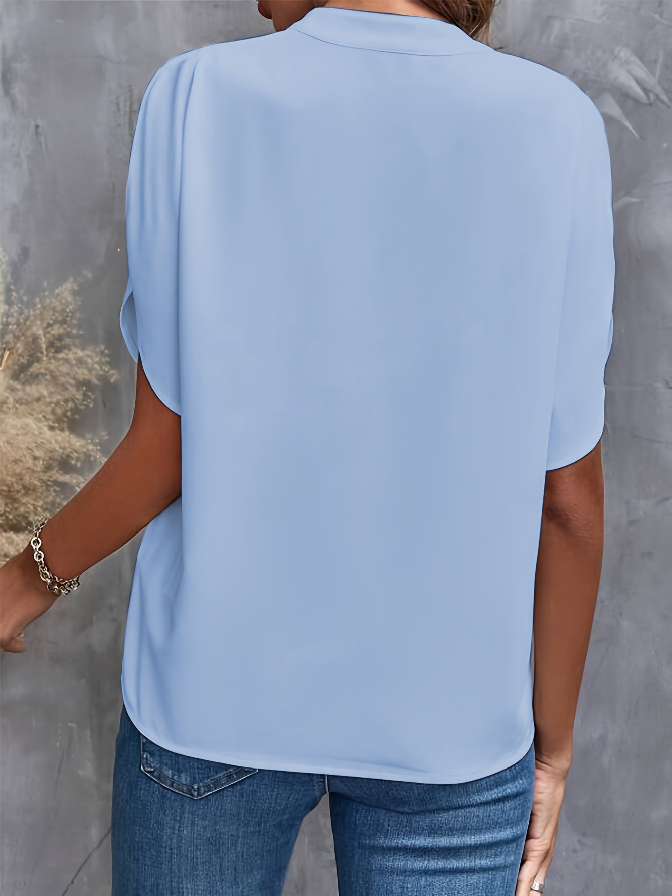 Augusta - Una blusa de moda elegante