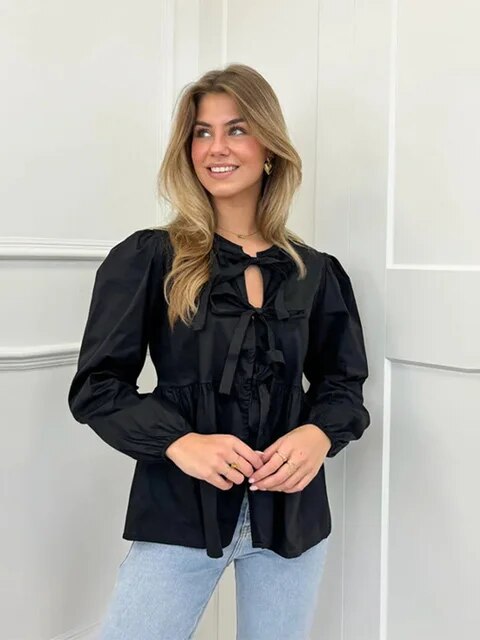 Blusa Cora con detalle de lazo