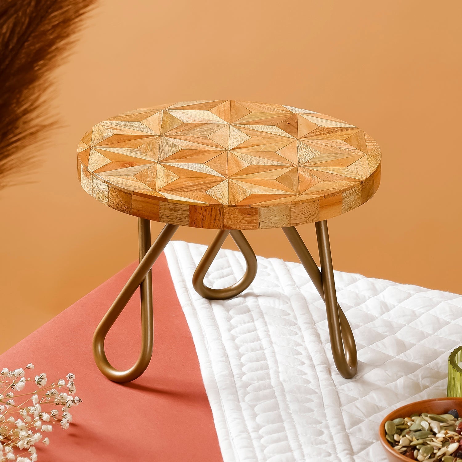 Octavra - Geometrischer abstrakter Holz- und Metall-Pizzaständer