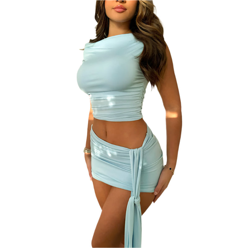 Loraine - Top cruzado con corte asimétrico y cuello alto