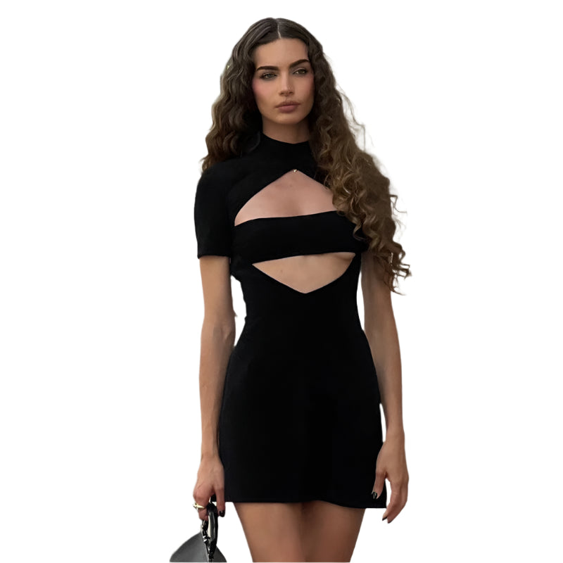 Esme - Ausgeschnittenes Minikleid mit modernem Stehkragen
