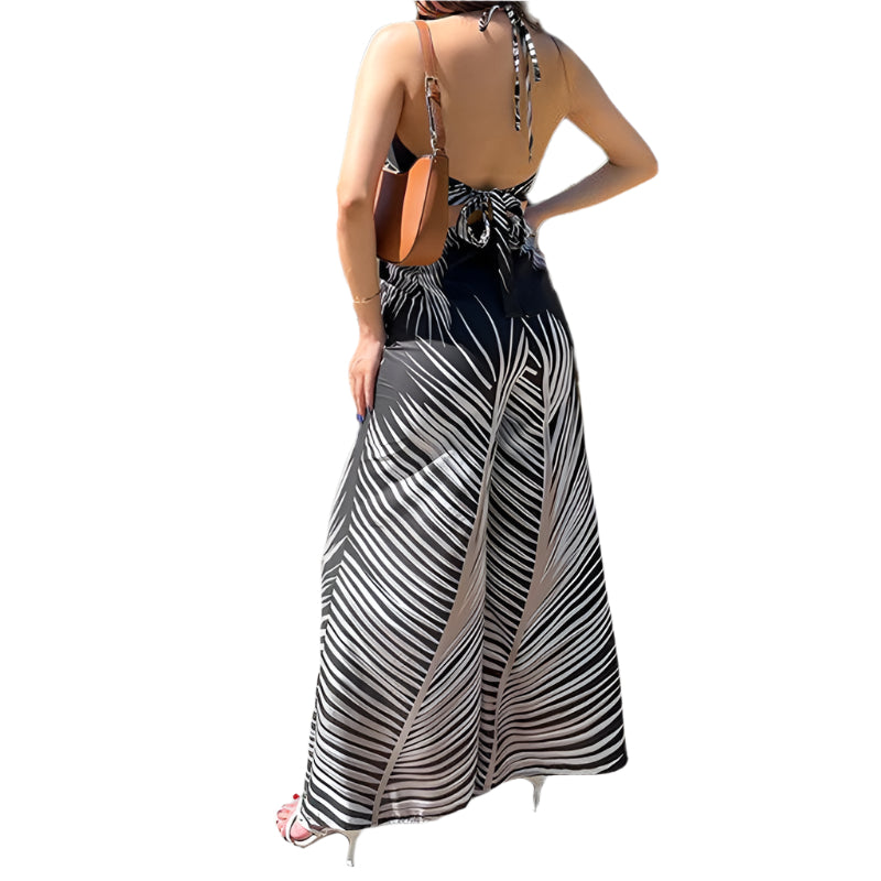 Juvia - Elegant Slå-Over jumpsuit med udskæringer