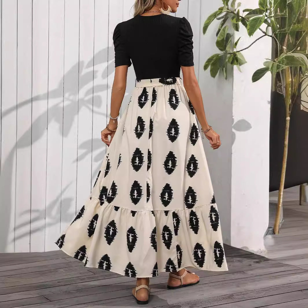Juvia - geometrischer Druck Puffärmelkleid mit Rüschensaum