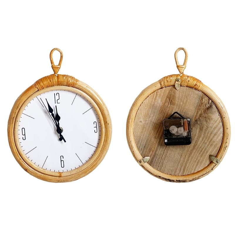BohoBloom – Runde Wanduhr mit Blumenmuster aus Rattan im Bohemian-Stil