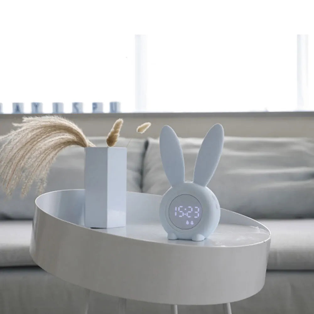 GlowBunny – Reloj despertador de conejo dulce con luz LED suave y pantalla