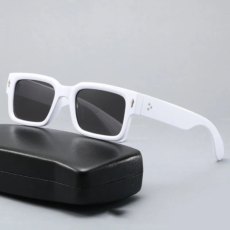 Elara - Vintage solbriller i gennemfarvede farver