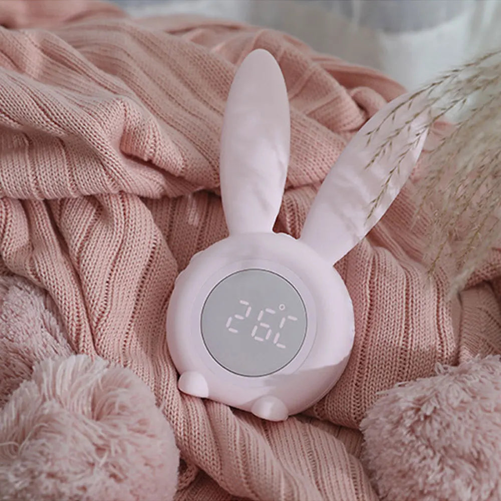 GlowBunny – Süßes Kaninchen-Wecker mit sanftem LED-Licht und Display