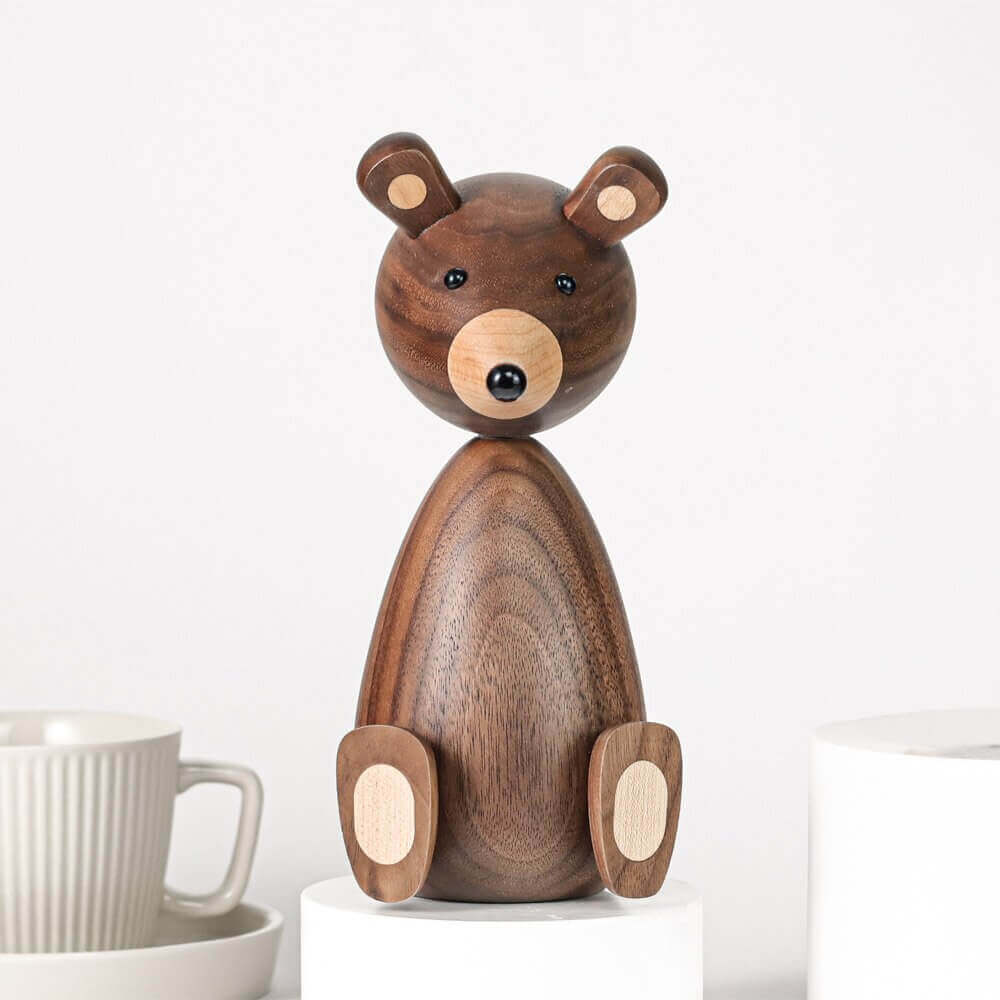 WoodlandWhimsy – Figurine en bois d'ours légendaire au charme minimaliste
