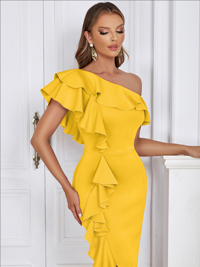 Sabine - Asymmetrisches Bodycon-Kleid mit Rüschensaum und Midikleid