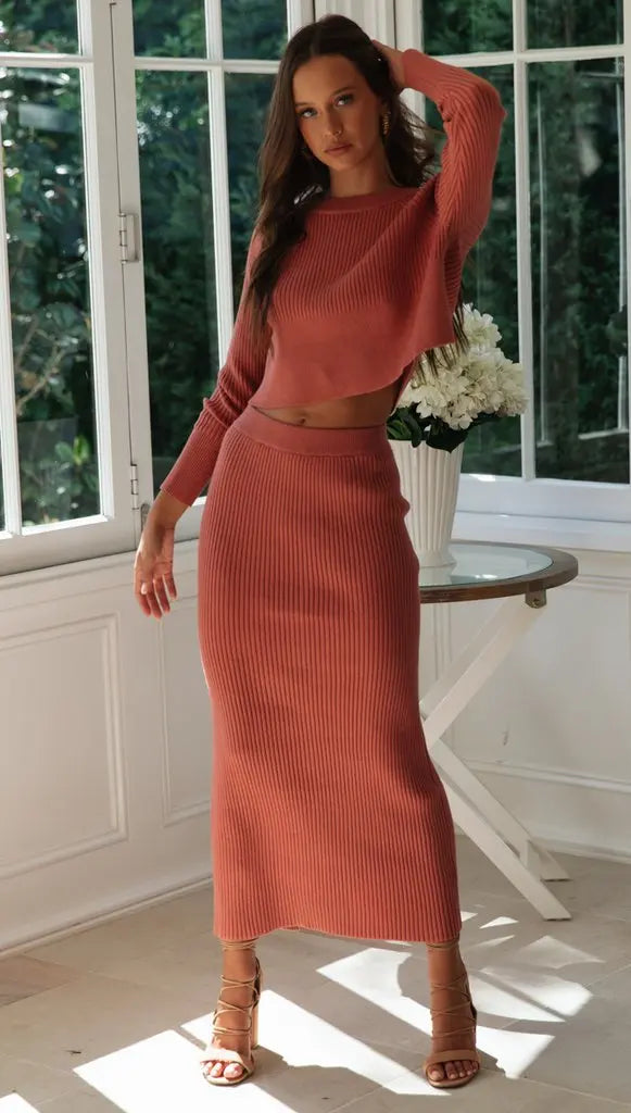 Ara - Langärmliges Crop Top und Rock Stilvolles Set