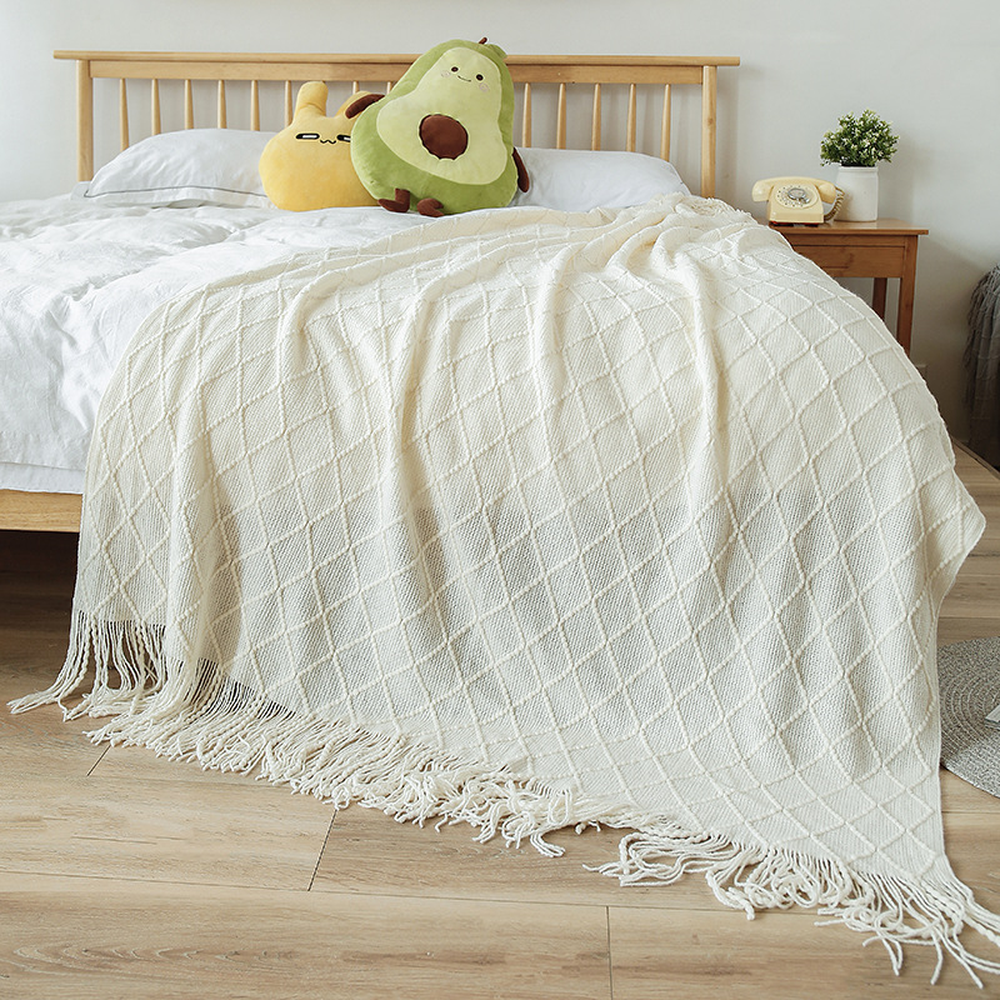 Weiche, gemütliche Überwurfdecke im Vintage-Stil mit geometrischem Muster für Couch und Bett
