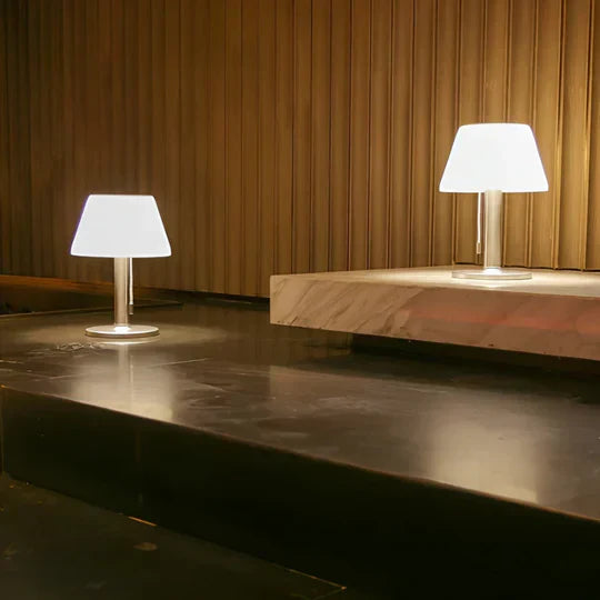 LumaSol - Elegante Solar-Bordlampe