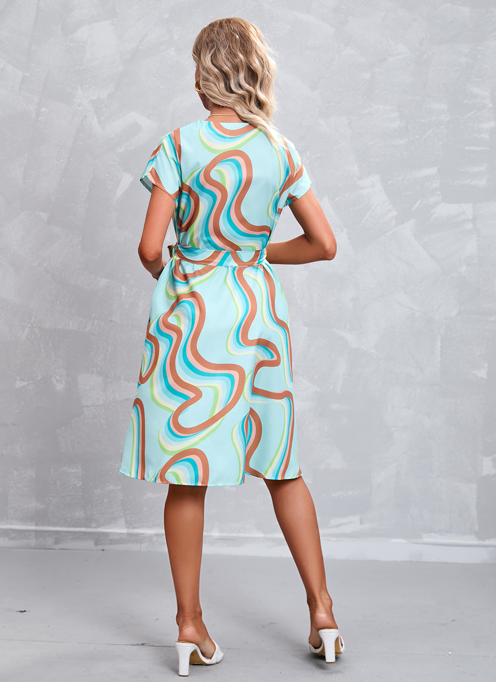 Wilhelmina - Elegante vestido midi con cinturón