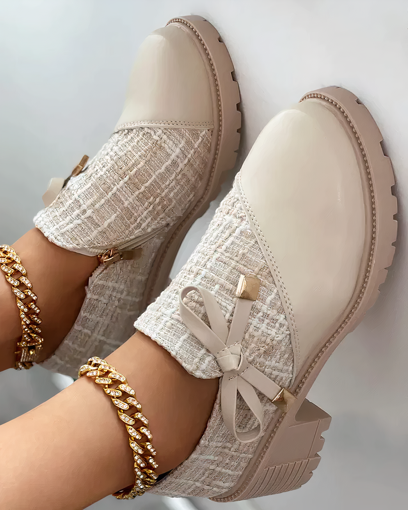 Wilhelmina - Zapatos con tacones gruesos y cordones