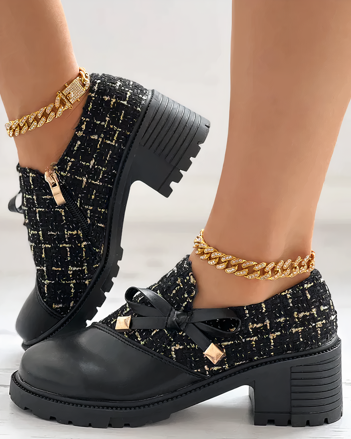 Wilhelmina - Zapatos con tacones gruesos y cordones