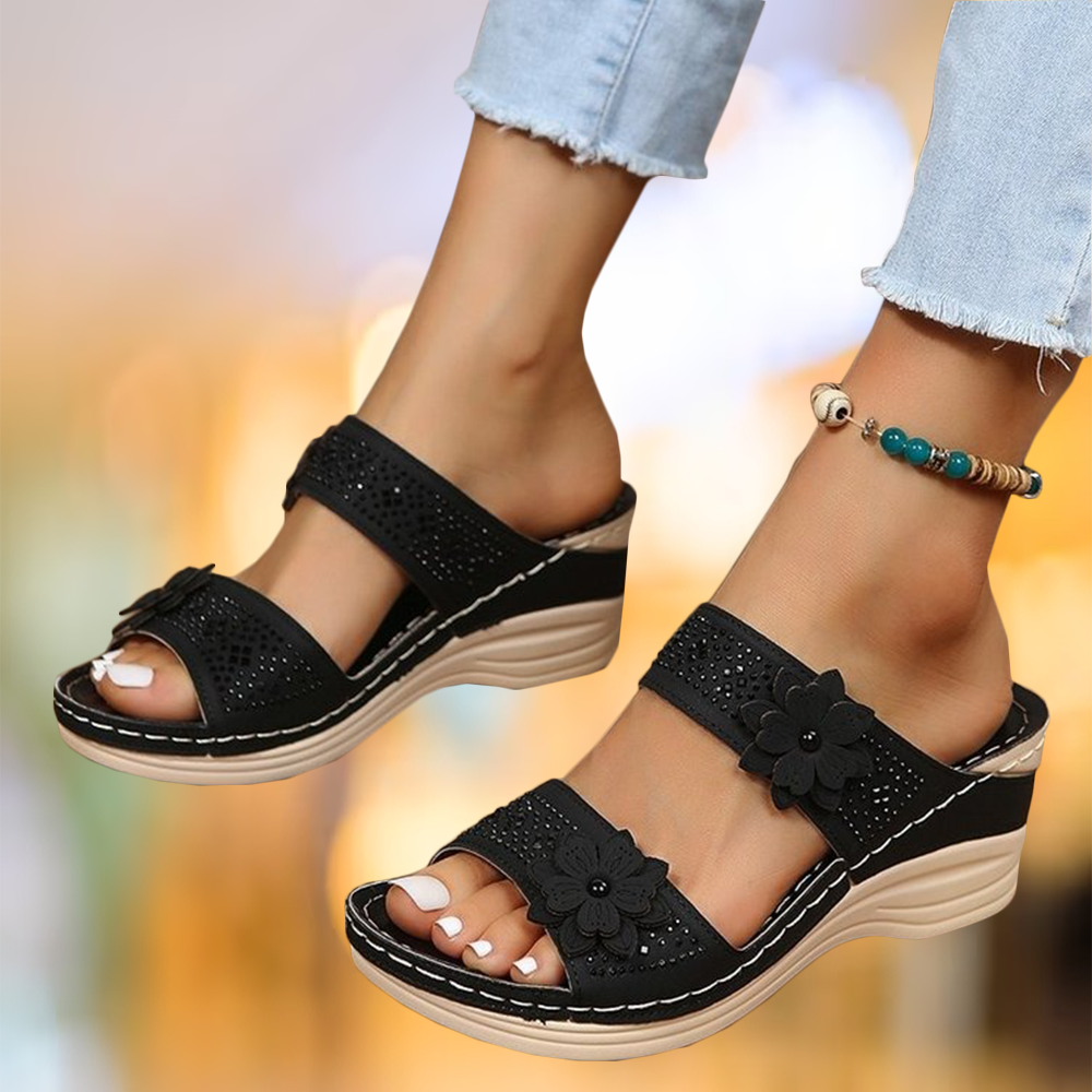 Bella - Elegante blühende Sandalen