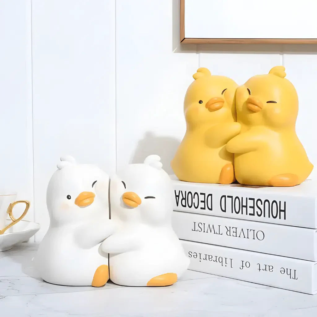 SweetNest – Füllige Buchstützen mit Vogelmotiv für gemütliche Räume