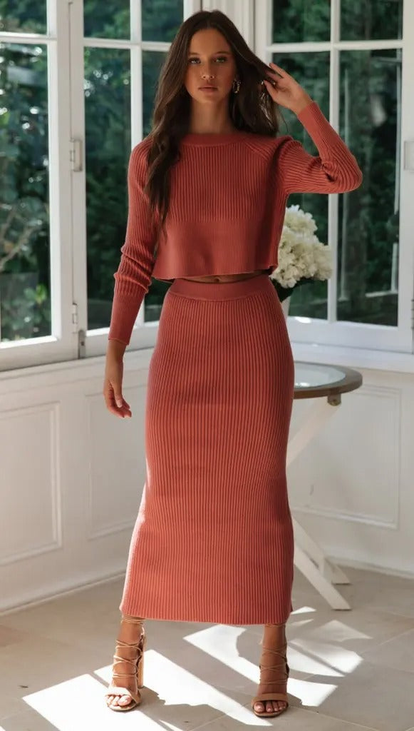 Ara - Langärmliges Crop Top und Rock Stilvolles Set