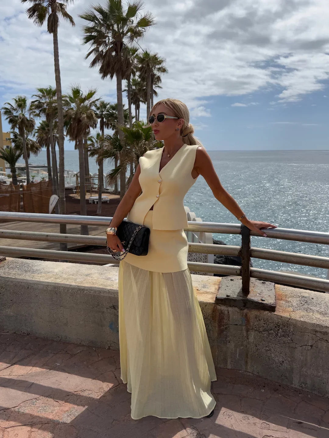 Clara – Elegantes Set mit Top und Rock