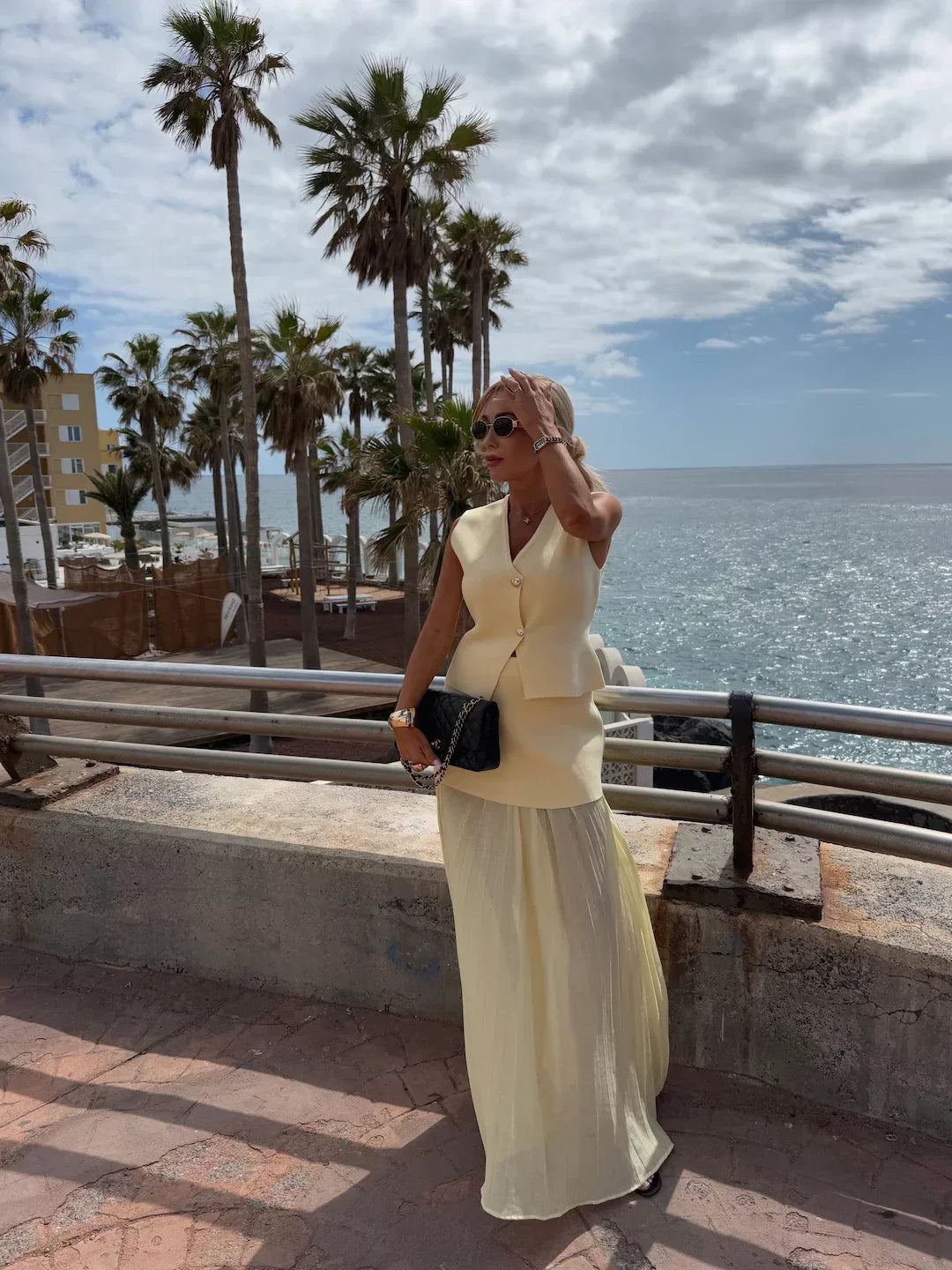 Clara – Elegantes Set mit Top und Rock