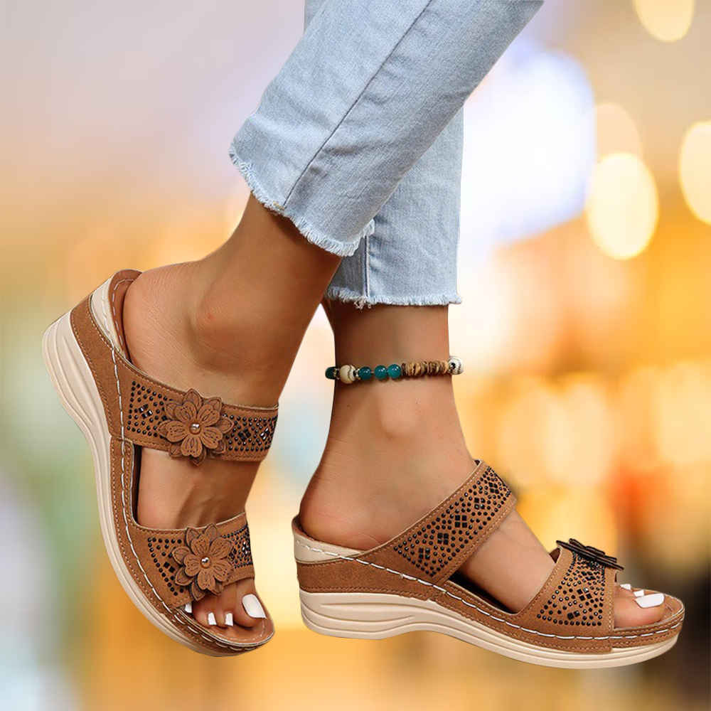 Bella - Elegante blühende Sandalen