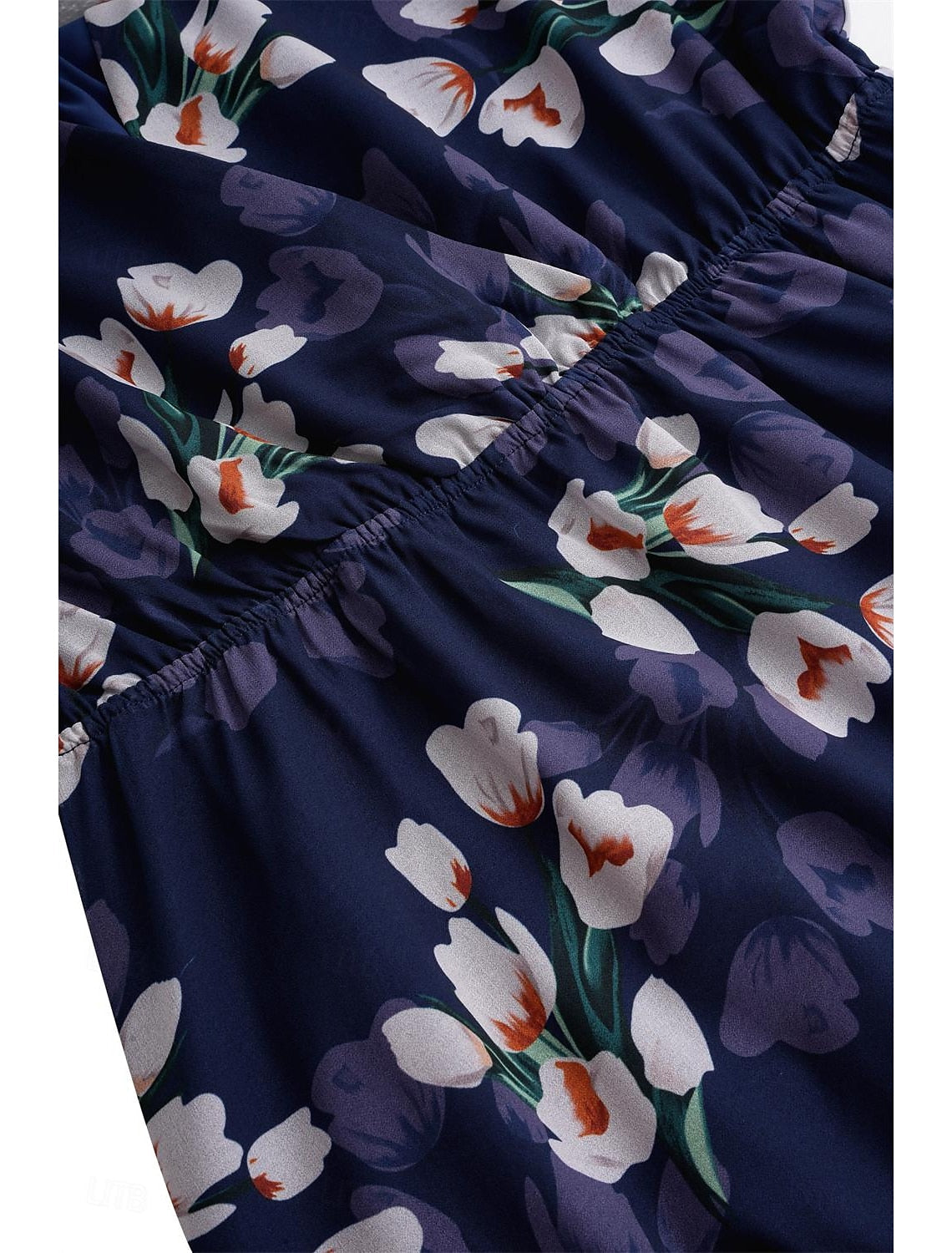 Elsie – Vestido corto con escote en V y mangas cortas con estampado de flores