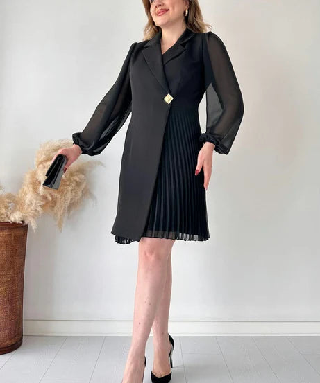 Amalia - Elegantes Plisseekleid mit Puffärmeln in knielanger Länge